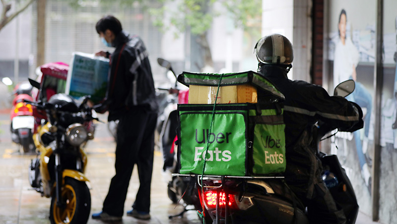 Uber Eats為何敢在抱怨聲中漲價？一套演算法精算出「誰值得挽留」